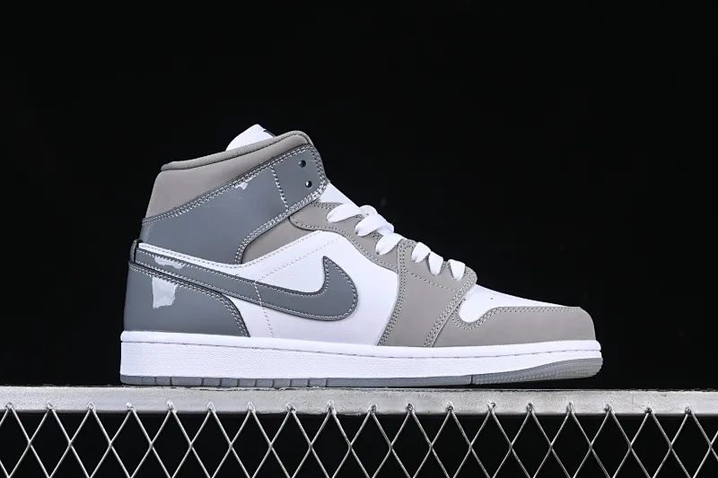 All categories Air Jordan Jordan series basketball shoes Air Jordan 1 Mid Air Jordan 1 Mid AJ1 Joe 1 patent leather white gray Zhongbang basketball shoes HF3216-100